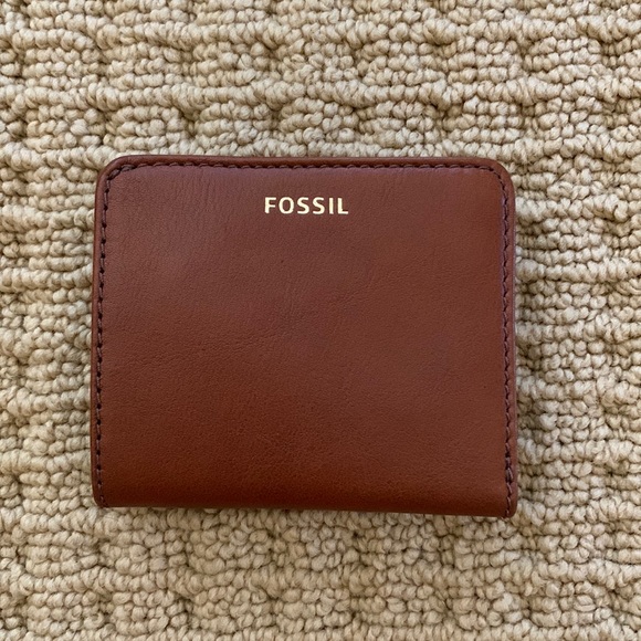 Fossil Madison Bifold Wallet in Brown - Picture 1 of 6